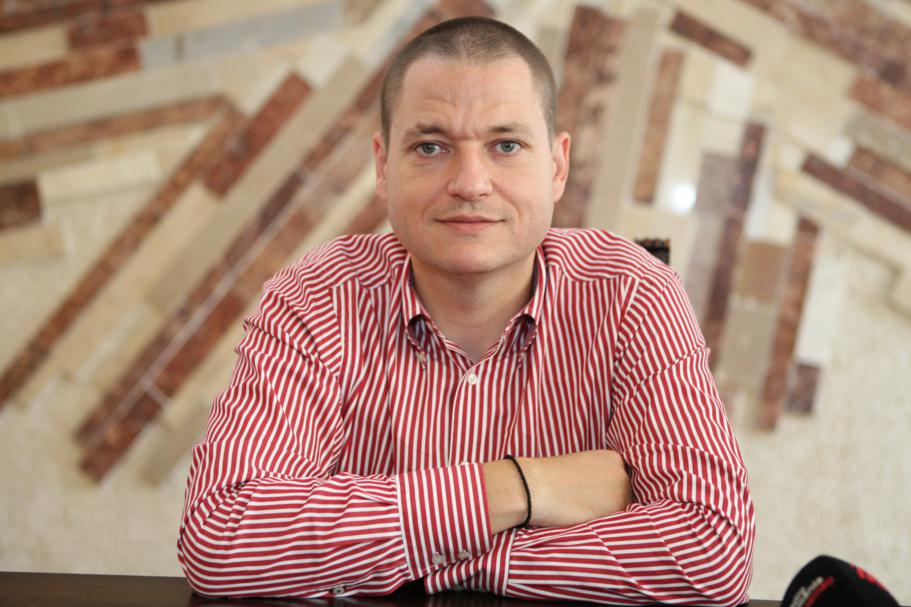 Ministrul Turismului vrea să limiteze numărul magazinelor alimentare din stațiuni