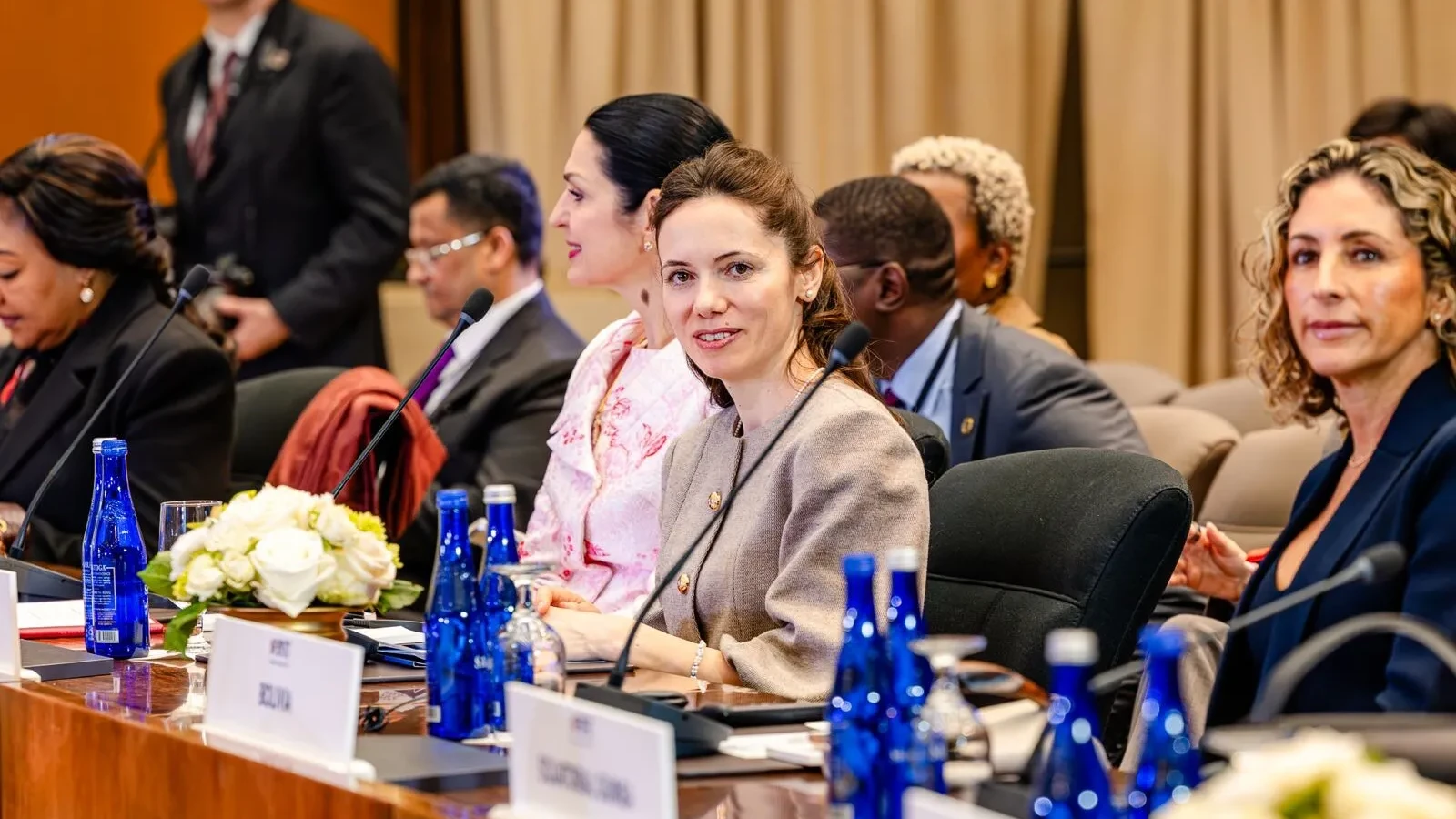 Mirabela Grădinaru, pe scena internațională alături de Melania Trump: apel pentru educația digitală a copiilor
