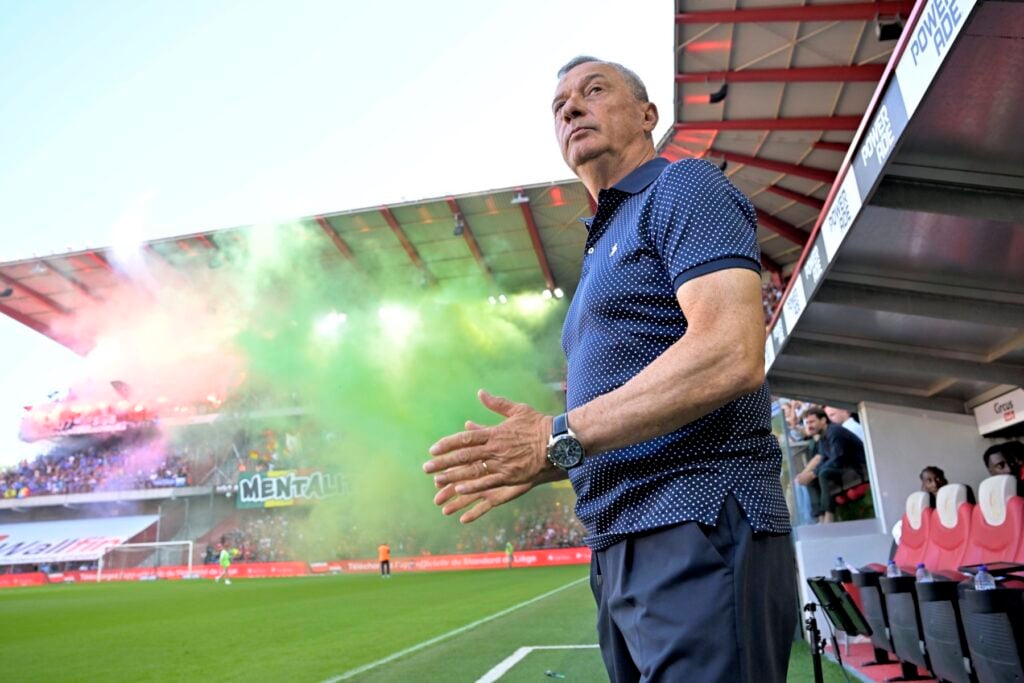 Mircea Rednic a fost dat afară de la Standard Liege - A rezistat doar cinci meciuri