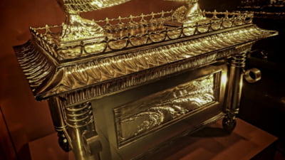 Misterul Chivotului Legământului, reaprins: arheologii descoperă o posibilă relicvă biblică în Israel