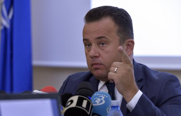 Moțiunea PNL-USR pe Educație, dezbătută și votată azi în Parlament. Se cere demisia lui Liviu Pop