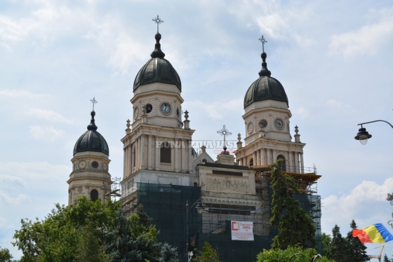 Moastele Cuvioasei Parascheva. Manifestarile religioase capata amploare cu obiecte sfinte de la Muntele Athos