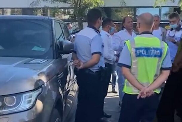 Mohammad Murad, retinut de Politie, acuzat ca dadea bani alegatorilor direct din portbagajul masinii sale