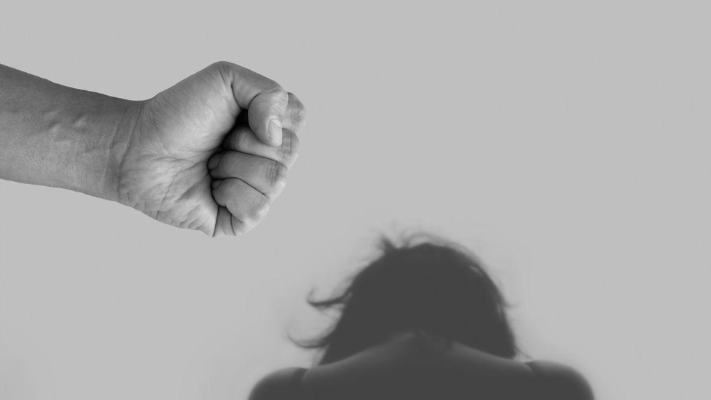 Motivul incredibil pentru care un fost consilier local și-a bătut soția până a omorât-o. A declarat polițiștilor că a fost ucisă de un hoț care a intrat în casă