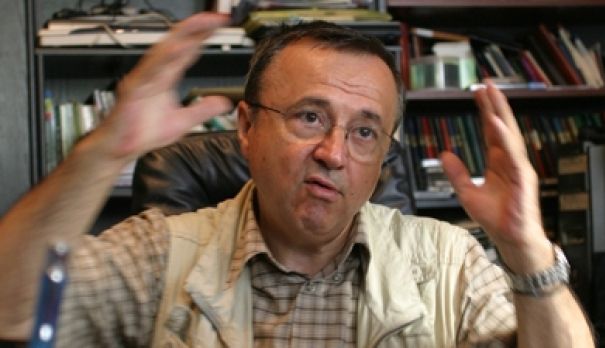 Mugur Isărescu - adevăratul Președinte al României!