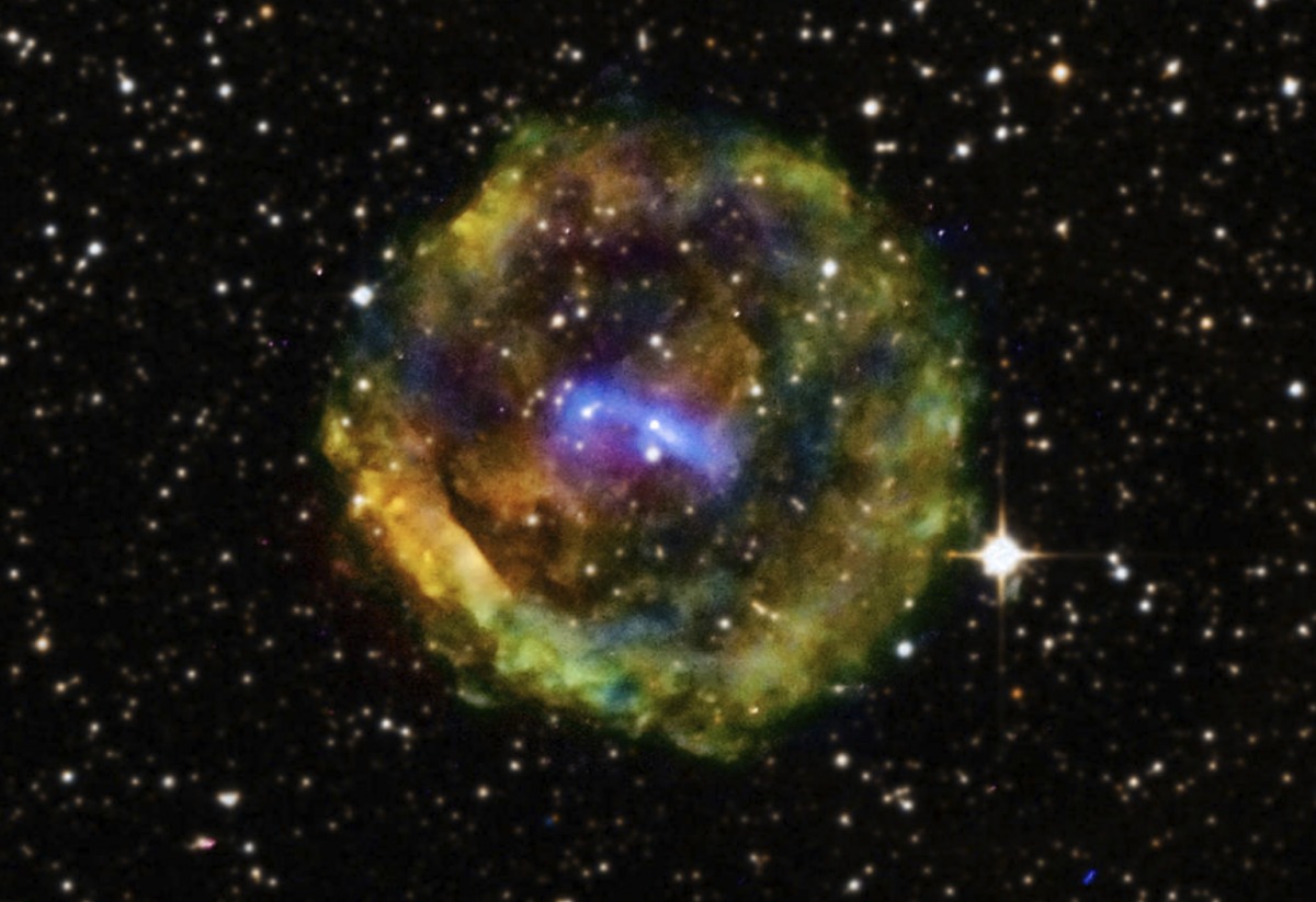 Natura și originea sferei misterioase descoperite în interiorul galaxiei noastre rămân incerte: ce ipoteze au formulat cercetătorii până acum
