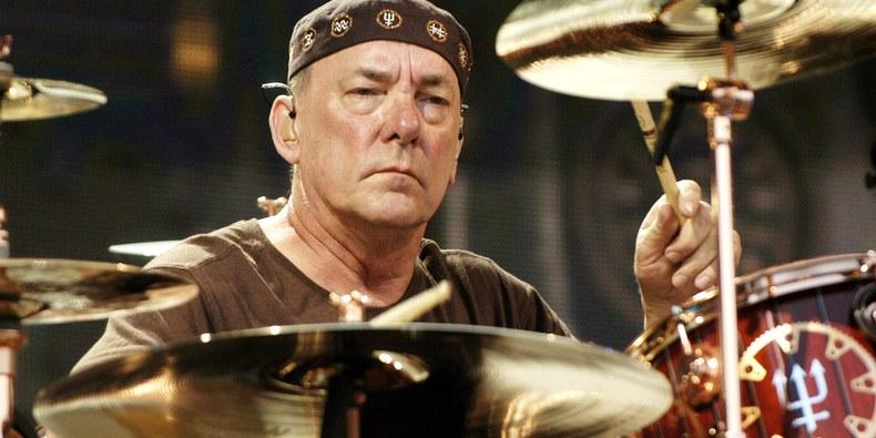 Neil Peart, bateristul și compozitorul trupei Rush, a murit la vârsta de 67 de ani