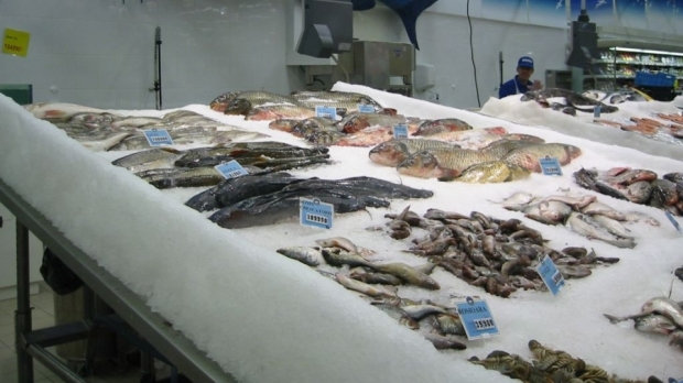 NEREGULI GRAVE găsite la peştele de import, în hypermarket-urile din ZONA BUCUREŞTI - ILFOV