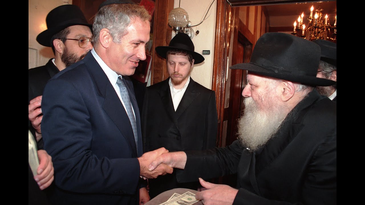 Netanyahu e bântuit de profeția mesiaică a Rabinului mișcării Chabad. Bibi e cuprins de misiunea sa războinică așa cum a fost anunțată acum 40 de ani VIDEO