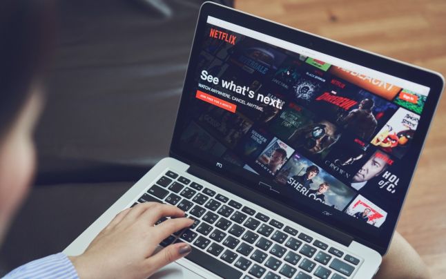 Netflix revine la calitatea video obişnuită. La izbucnirea pandemiei de coronavirus, a redus traficul 