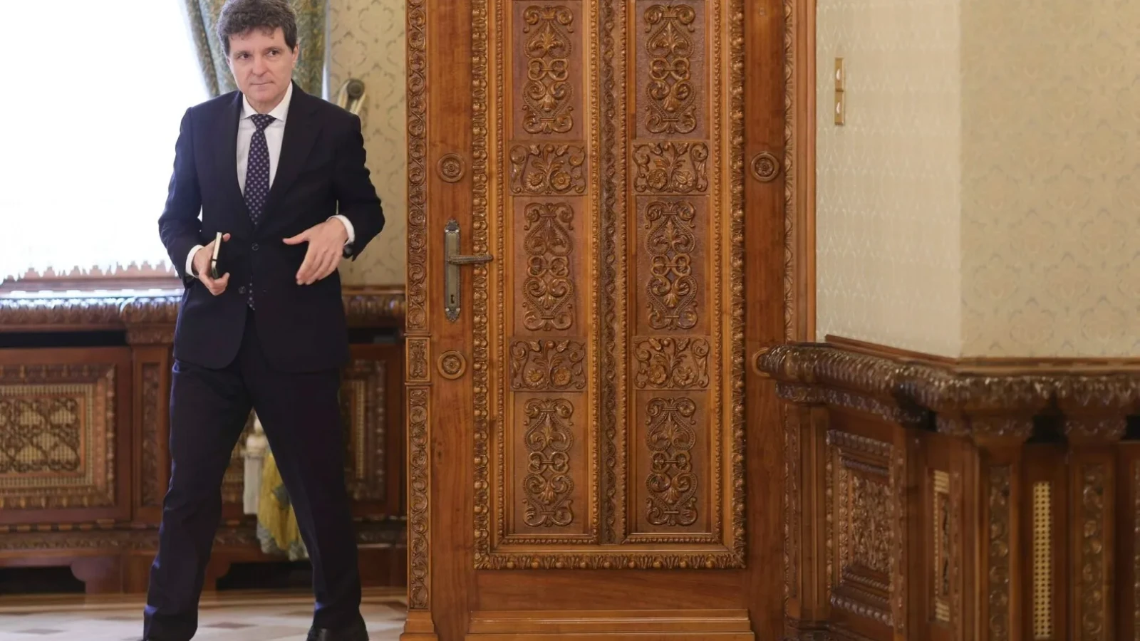 Nicușor Dan, presat să numească premierul printr-o plângere prealabilă la Cotroceni și o sesizare la Curtea de Apel
