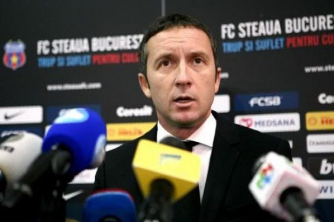 Nicușor Stanciu a arătat scene obscene la finalul meciului Pandurii - Steaua. MM Stoica: