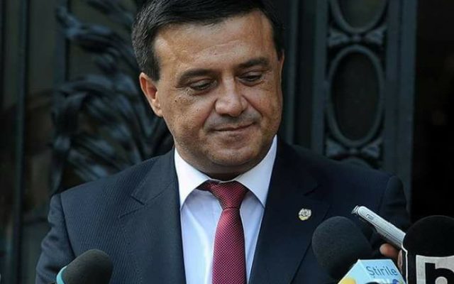 Niculae Bădălău: 'Şi eu sunt nemulţumit. Există ministere care funcţionează mai greu