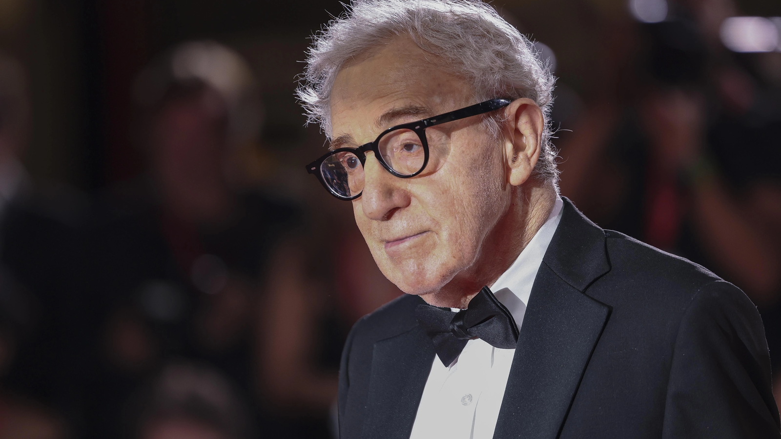 Noi dezvăluiri din dosarul Jeffrey Epstein - Legătura cu legendarul Woody Allen
