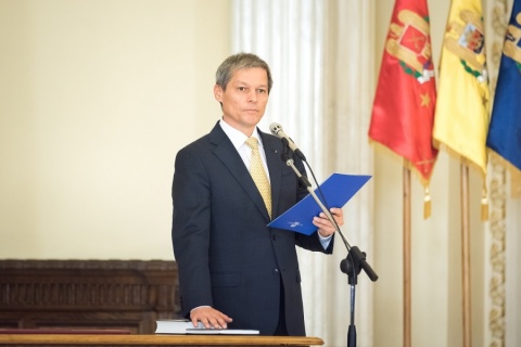 Noii miniştri vor fi învestiţi astăzi la Palatul Cotroceni