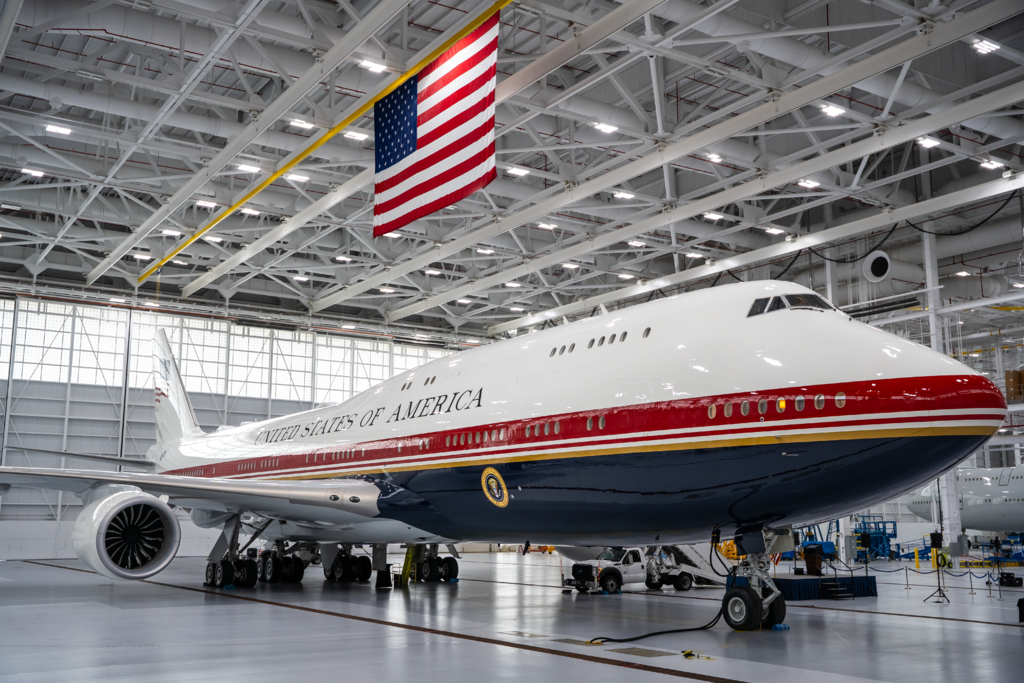 Noul Air Force One. Trump: 
