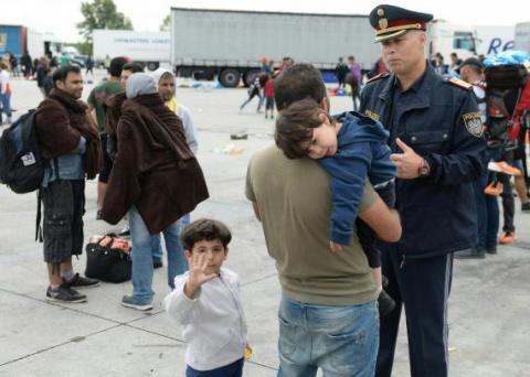 Noul Cal Troian: 4.000 de jihadişti din Statul Islamic s-au strecurat printre refugiaţi