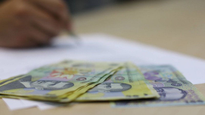 Numărul românilor care întârzie cu plata ratelor la bănci a atins nivelul maxim al ultimilor 3 ani