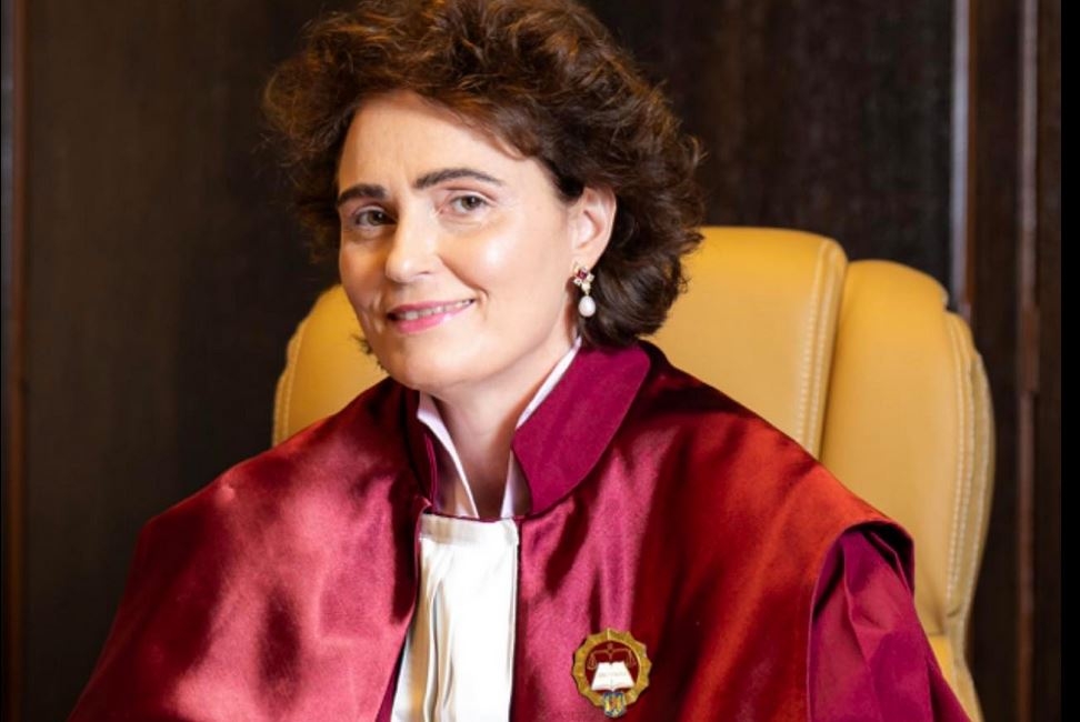 Numele unei judecătoare a CCR, folosit de mafioți ucraineni. „E foarte gravă și extrem de ciudată folosirea numelui meu"
