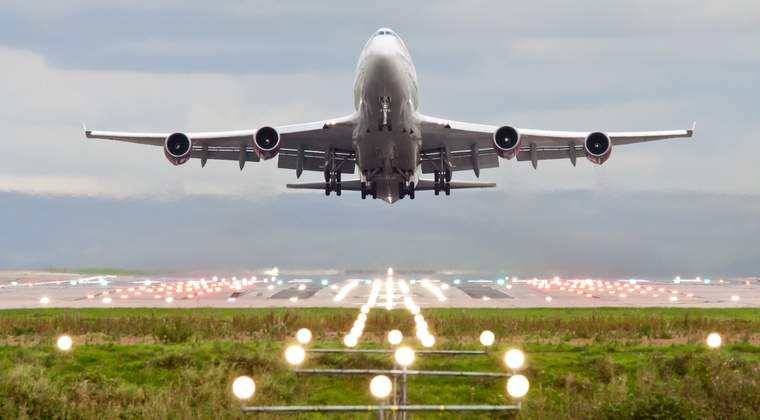 O aeronava apartinand companiei KLM a aterizat de urgenta la Bucuresti
