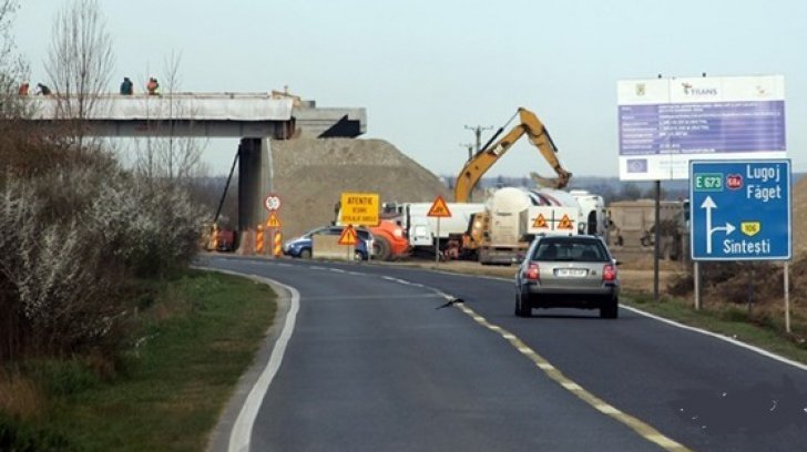 O alta autostradă din România sta gata sa se surpe