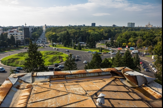 O cladire de patrimoniu din Bucuresti, lasata sa devina o ruina de catre proprietar: Federatia Rusa - Rise Project
