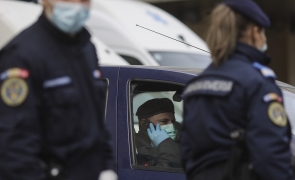 O clujeancă a fost amendată chiar dacă avea declaraţia pe propria răspundere. Replică de jandarm: