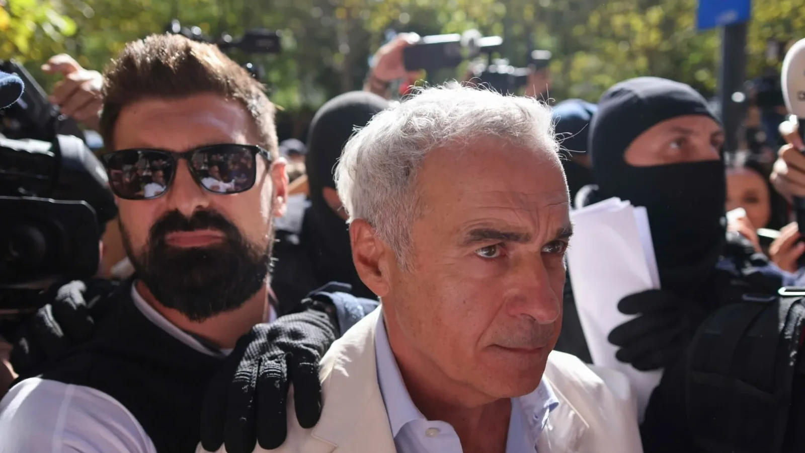 O coincidență stranie: Călin Georgescu, reținut în noaptea în care au fost asasinați comandanții legionarilor
