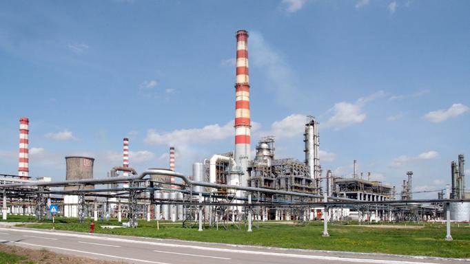 O companie chineză a contactat LukOil pentru vânzarea Petrotel. LukOil a declinat oferta