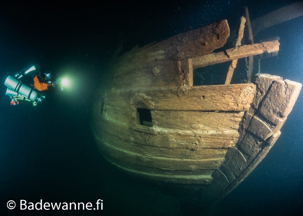 O corabie din secolul XVII, foarte bine conservata, descoperita in apele intunecate ale Marii Baltice