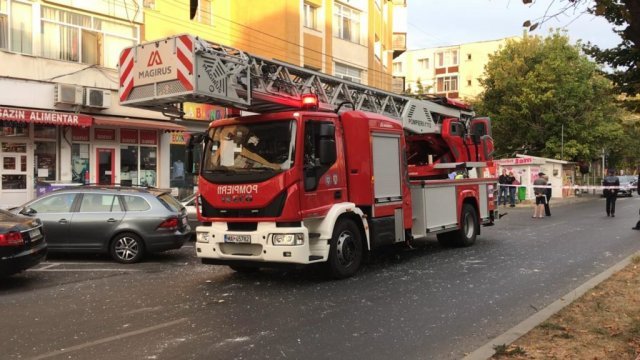 O femeie care a încercat să se sinucidă a vrut să arunce apartamentul în aer