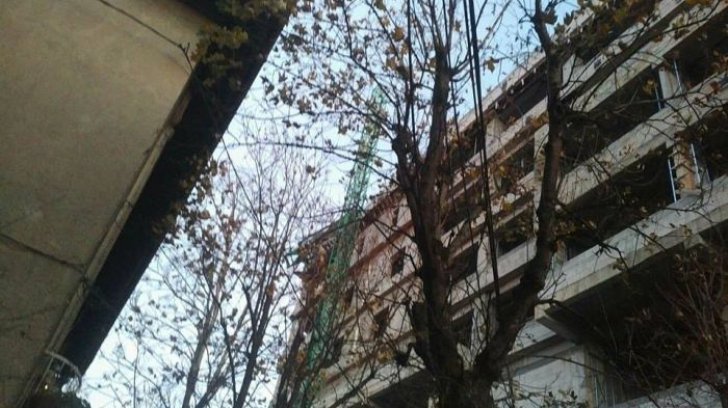 O macara a căzut peste un spital de copii la Timisoara