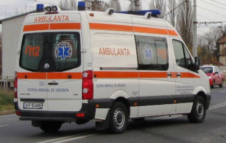 O mamă cu trei copii, loviţi pe trecerea de pietoni