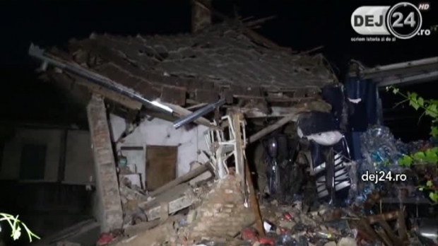 O persoană a murit şi alta a fost rănită după ce un TIR a intrat într-o casă