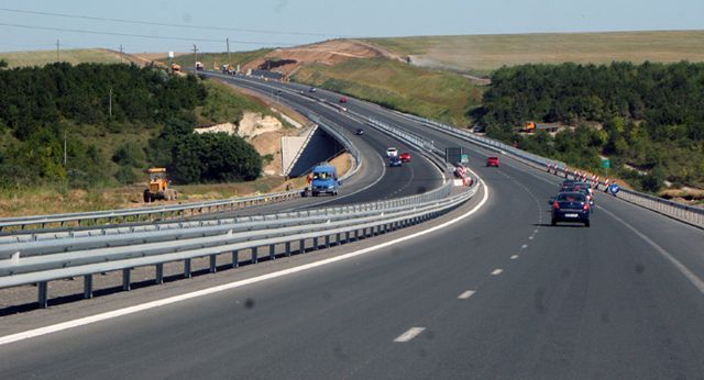 O portiune din autostrada Orastie-Sibiu este de luni inchisa pentru reparatii