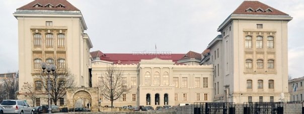 O postare pe Facebook a unei studente arunca în aer UMF-ul! Hartuita si abuzata de profesor?