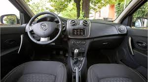 O româncă a cumpărat Dacia Logan cu numărul 1.500.000