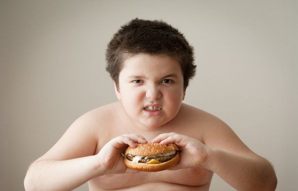 Obezitatea, noua ciumă a Europei. Exterminare prin mâncare!