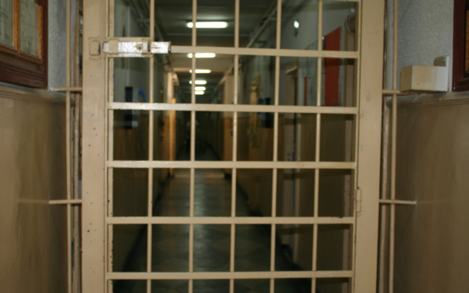 Odiosul caz al criminalului care l-a trimis la inchisoare pe viata pe colegul de celula. A devenit victima in penitenciar la scurt timp dupa ce a injunghiat un barbat