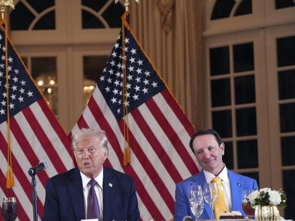 Ofensivă diplomatică și militară a lui Trump în Arctica. Trimisul special a sosit în Groenlanda în timp ce SUA negociază baze militare cu statut de „teritoriu suveran