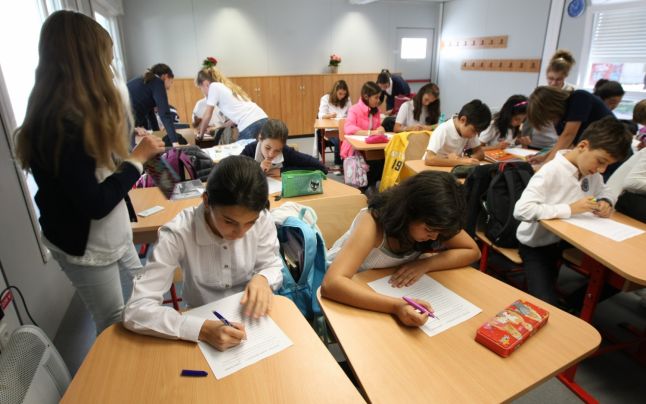Opţional în fiecare arie curriculară şi scoaterea Limbi latine, în planurile-cadru propuse pentru gimnaziu