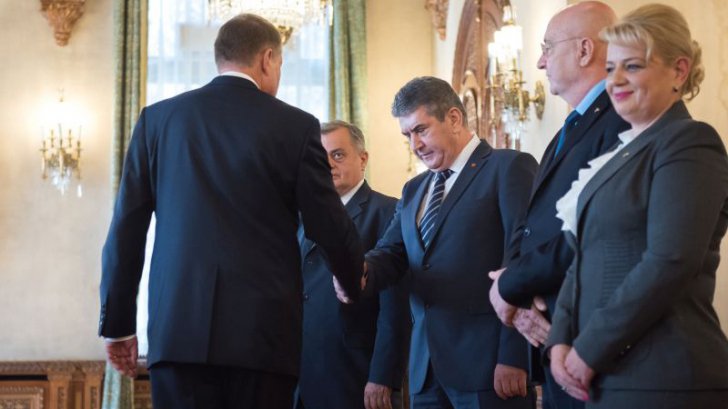 Oprea e cu morcovul cat casa: Îl sprijinim pe preşedintele Iohannis în orice formulă