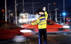 Orele suplimentare ale poliţiştilor, plătite cu 75% din soldă