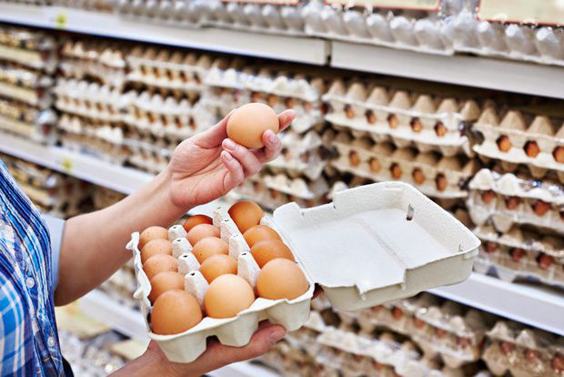 Ouă cu Salmonella retrase de pe piaţă în Covasna