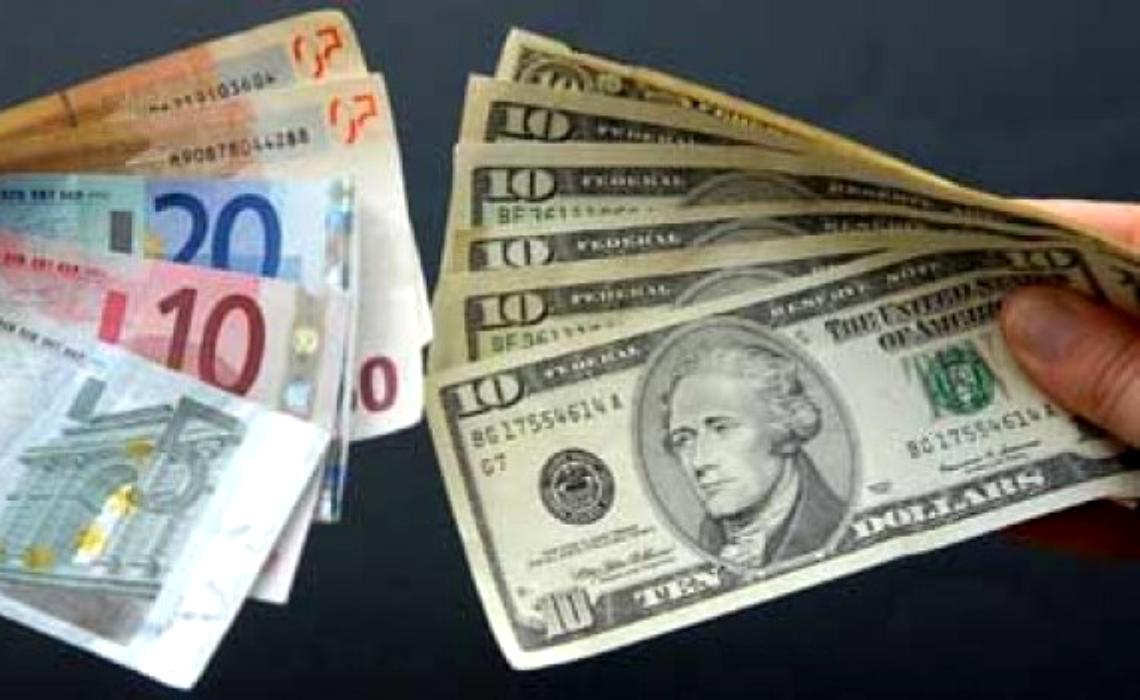 Pățania unui bărbat din Suceava care a uitat într-un dulap 13.000 de euro. Ce a urmat
