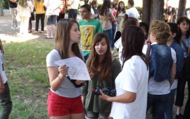 Părinţi şi elevi, protest la Ministerul Educaţiei după controversele de la testul de matematică