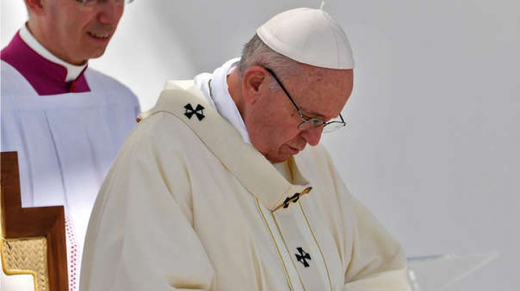 Papa Francisc a recunoscut agresiunile sexuale din interiorul Bisericii Catolice