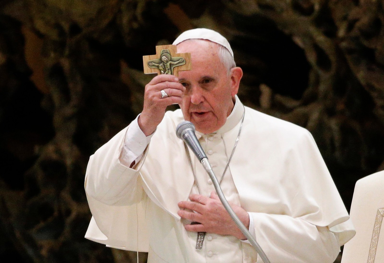 Papa Francisc: ''Întreaga lume este în război''