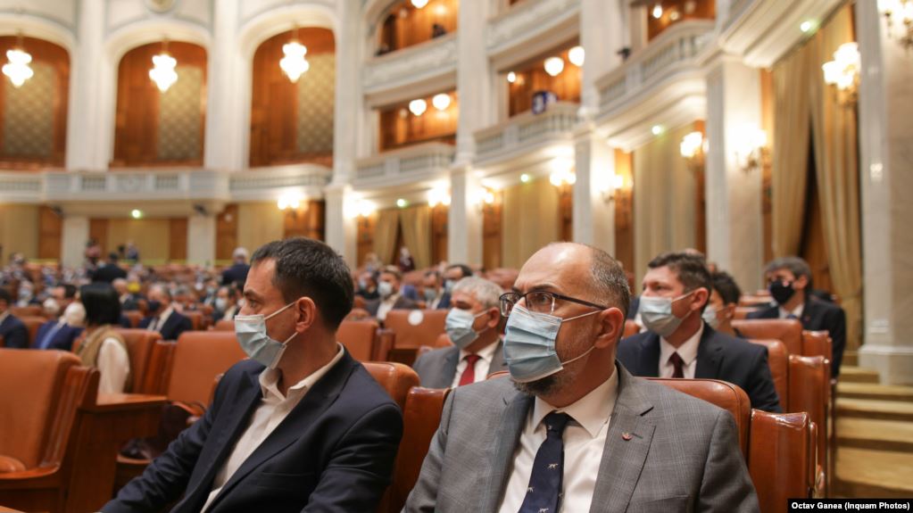 Parlamentarii UDMR se mută în Ungaria unde își cumpăra case în Budapesta si deschid conturi bancare