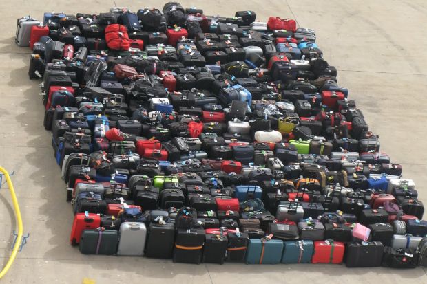 Pasagerii vor avea bagaje de mână mai mici la bordul avioanelor